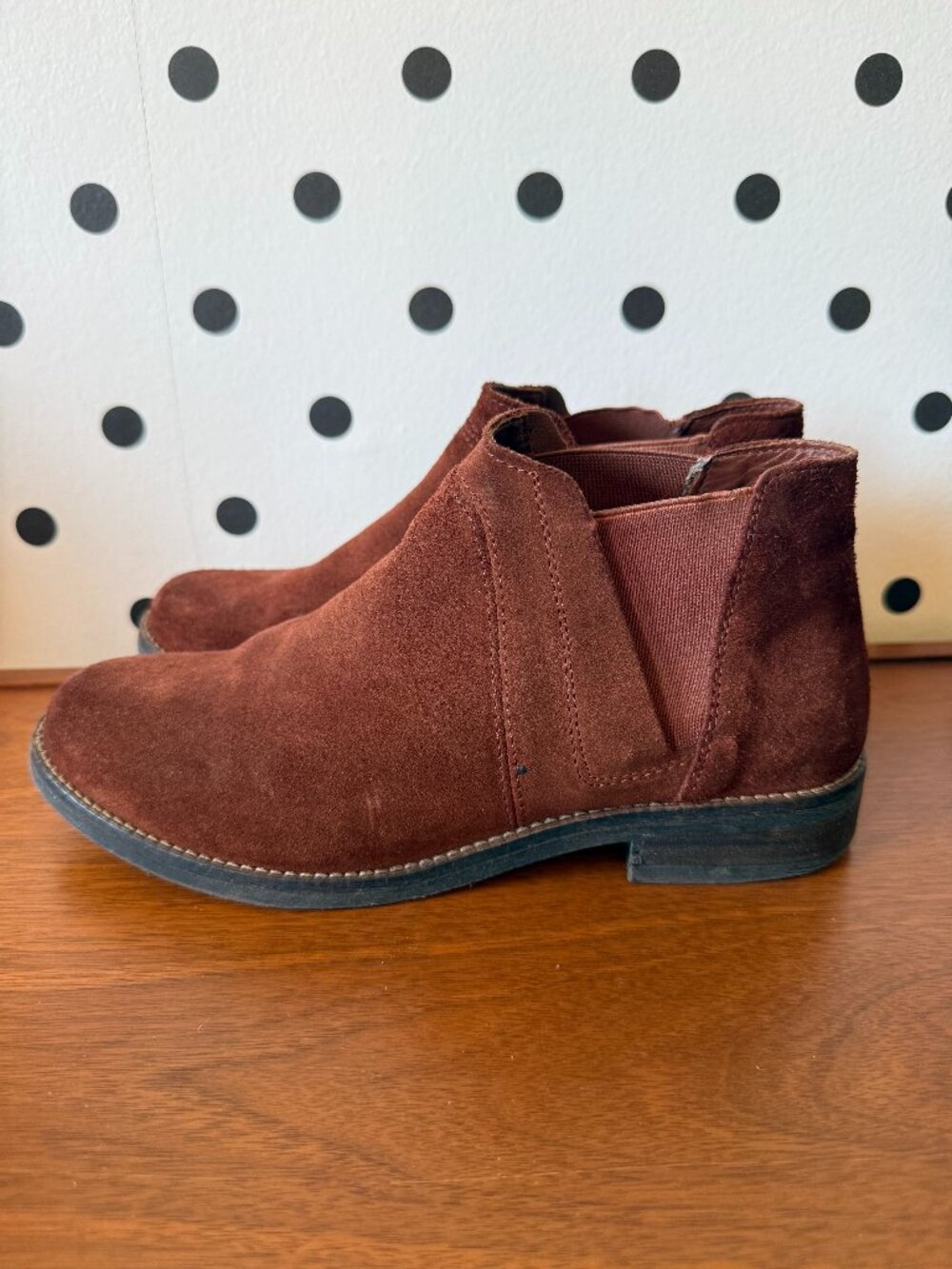 Clarks Suede Ankle Boots Brown Elastic Side Ankle Boots Women’s Size 8.5